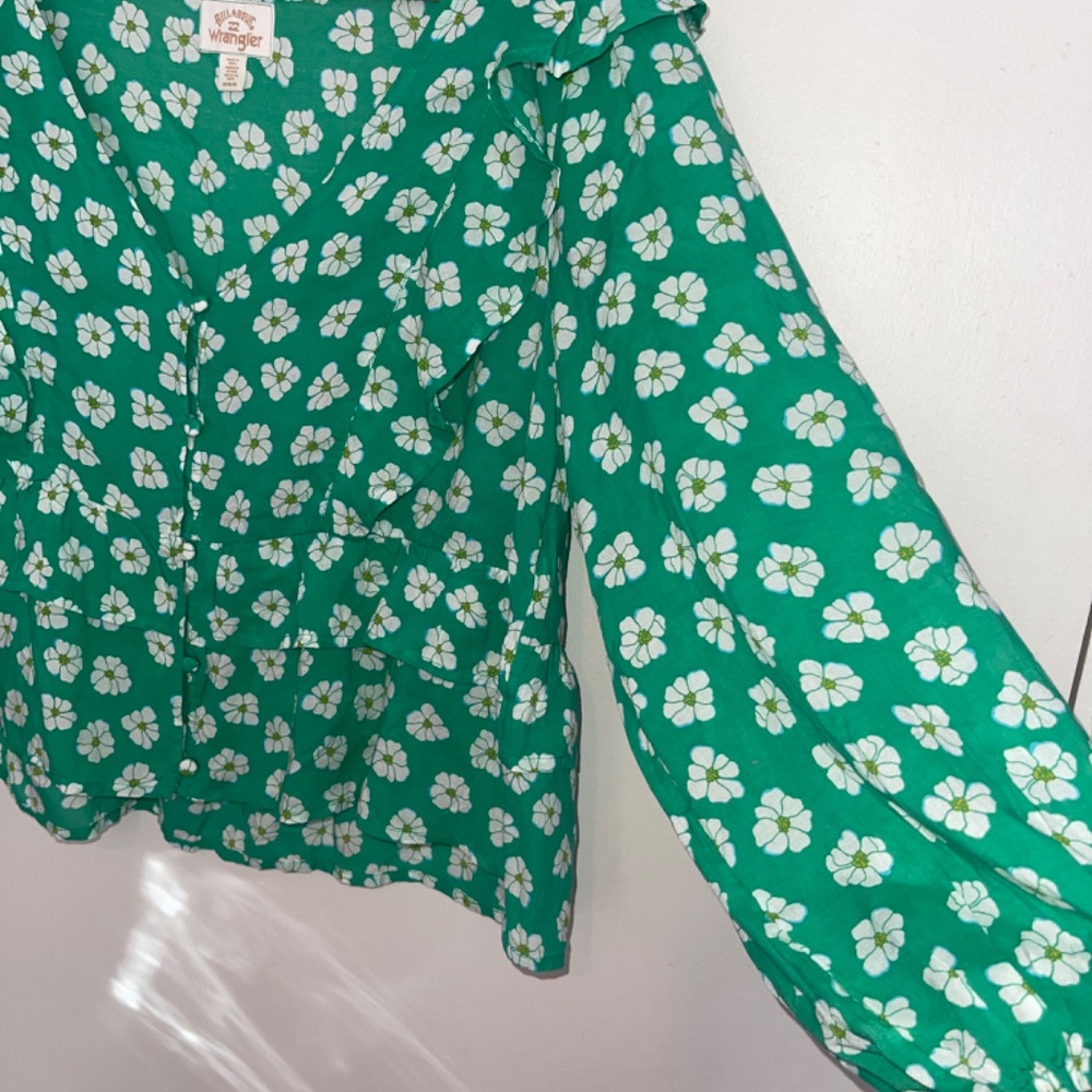 Wrangler Billabong Green and White Floral Loose Fit Cropped Blouse Top Size Med - Picture 2 of 7